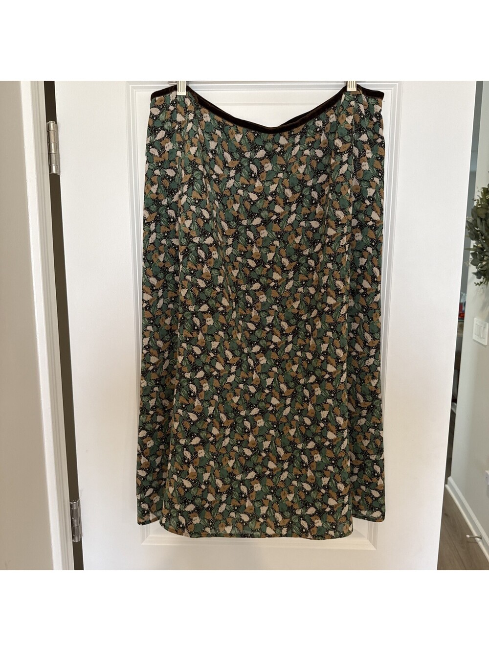 Liz Claiborne Mid Length Skirt Leaves Fall Size 16P